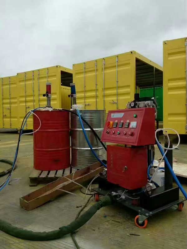 进口聚氨酯发泡机(图1) 聚氨酯保温发泡机设备