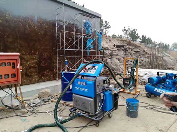 聚脲喷涂机JNJX-H5600(T)(图1) 聚脲喷涂机JNJX-H5600T施工案例