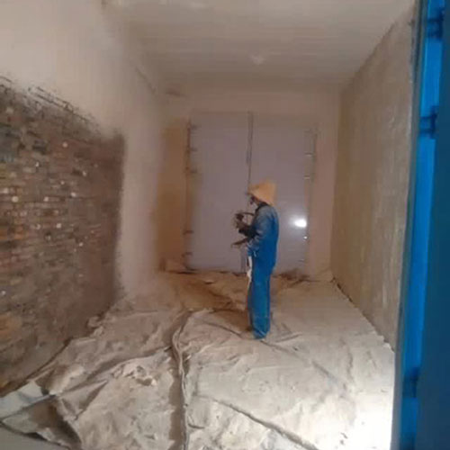 聚氨酯喷涂机冷库保温发泡(图2) 冷库保温发泡聚氨酯喷涂案例