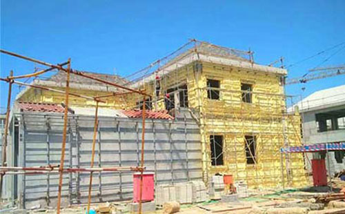 外墙保温层怎么做 现场发泡聚氨酯喷涂机(图2) 外墙保温层现场发泡聚氨酯喷涂案例