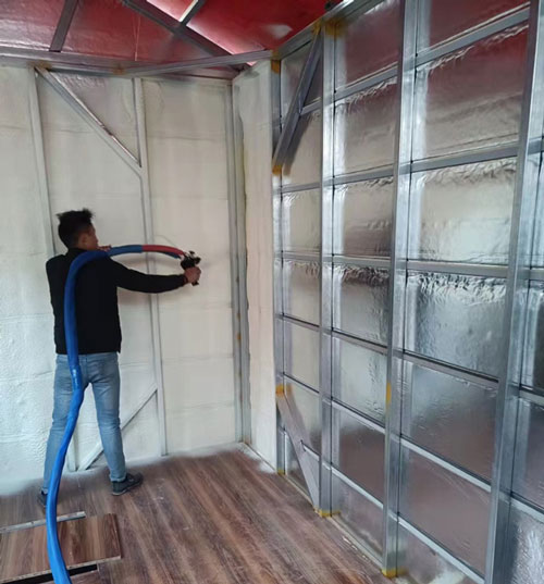 聚氨酯喷涂机定制 非标喷涂机(图2) 轻钢别墅保温喷涂聚氨酯案例